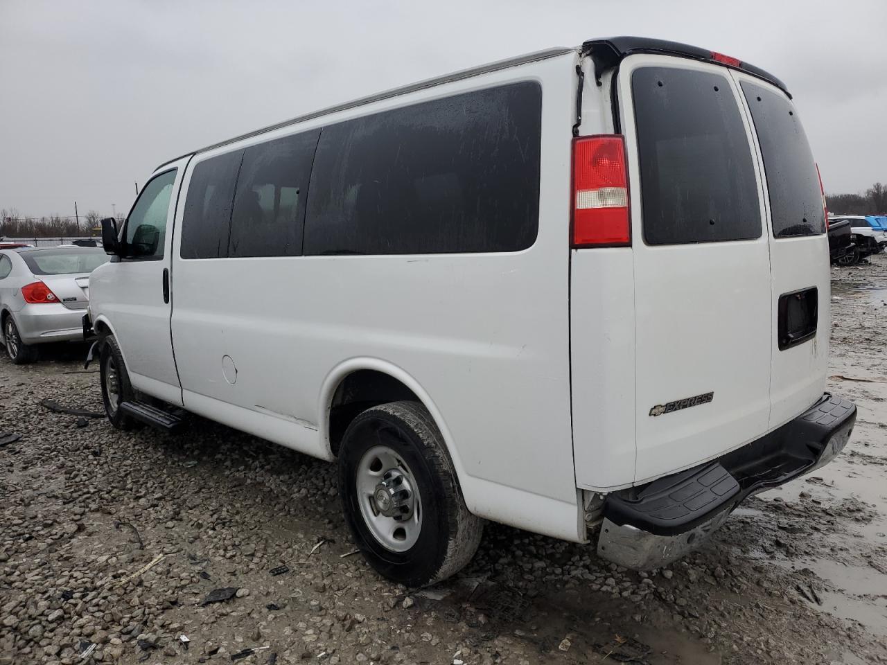 2013 CHEVROLET EXPRESS G3 - Фото 2