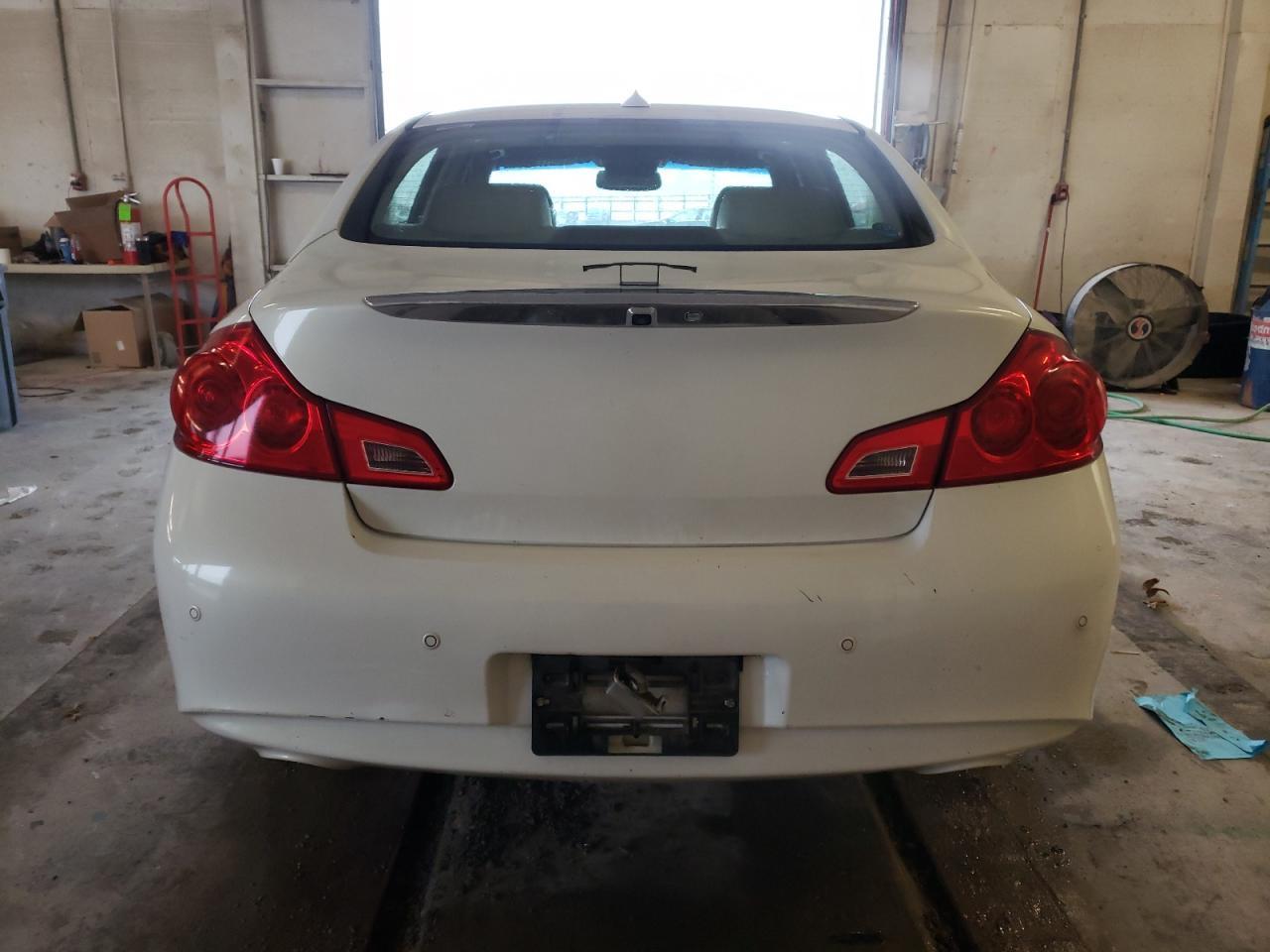 2012 INFINITI G37 - Image 6