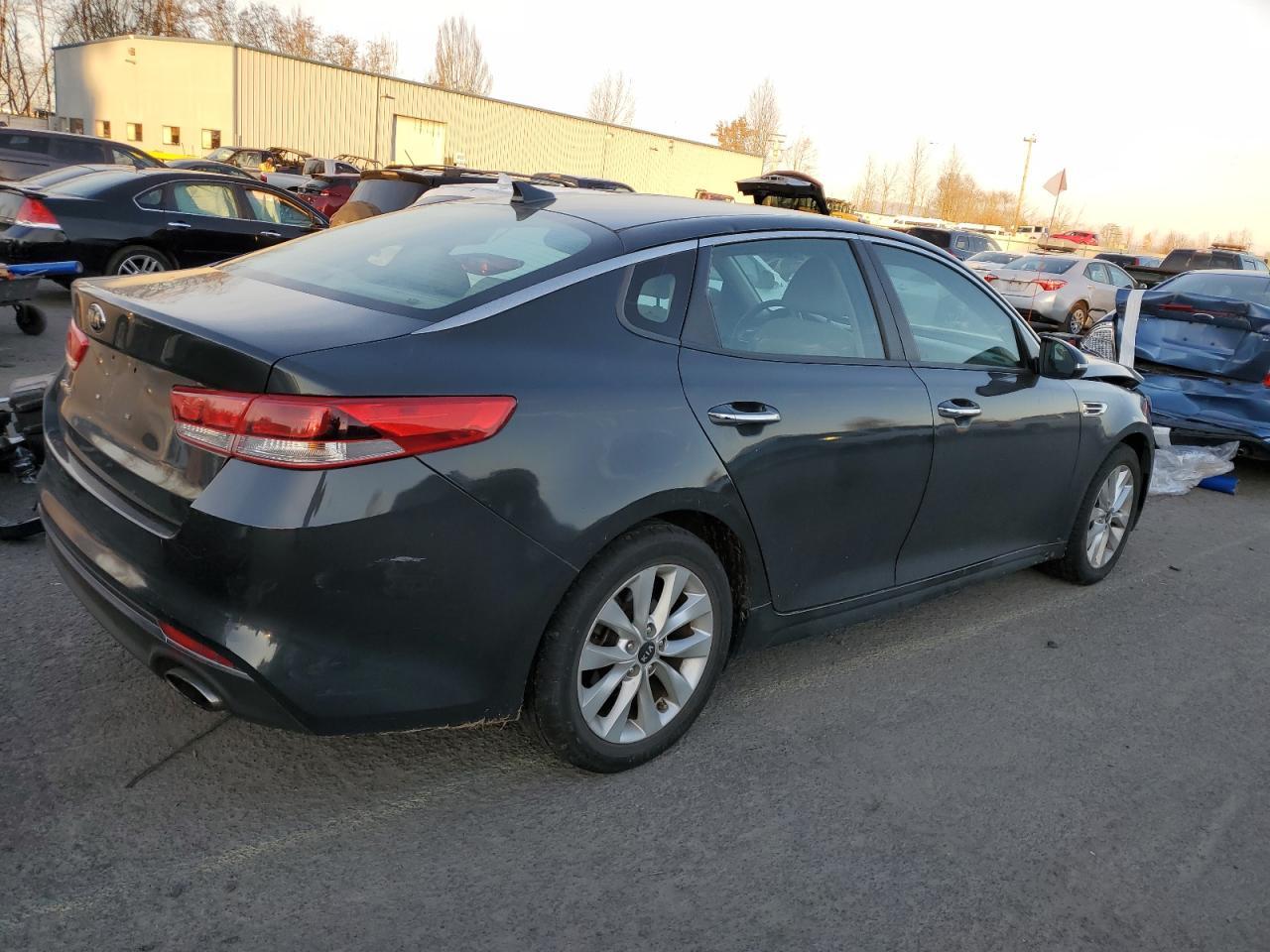 2016 KIA OPTIMA LX - Фото 3