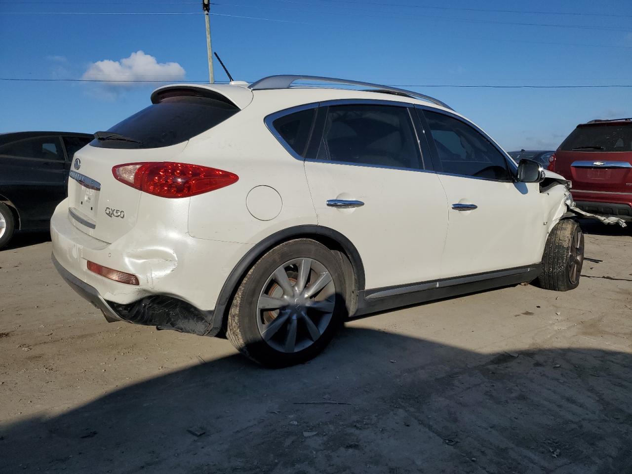 2016 INFINITI QX50 - Image 3
