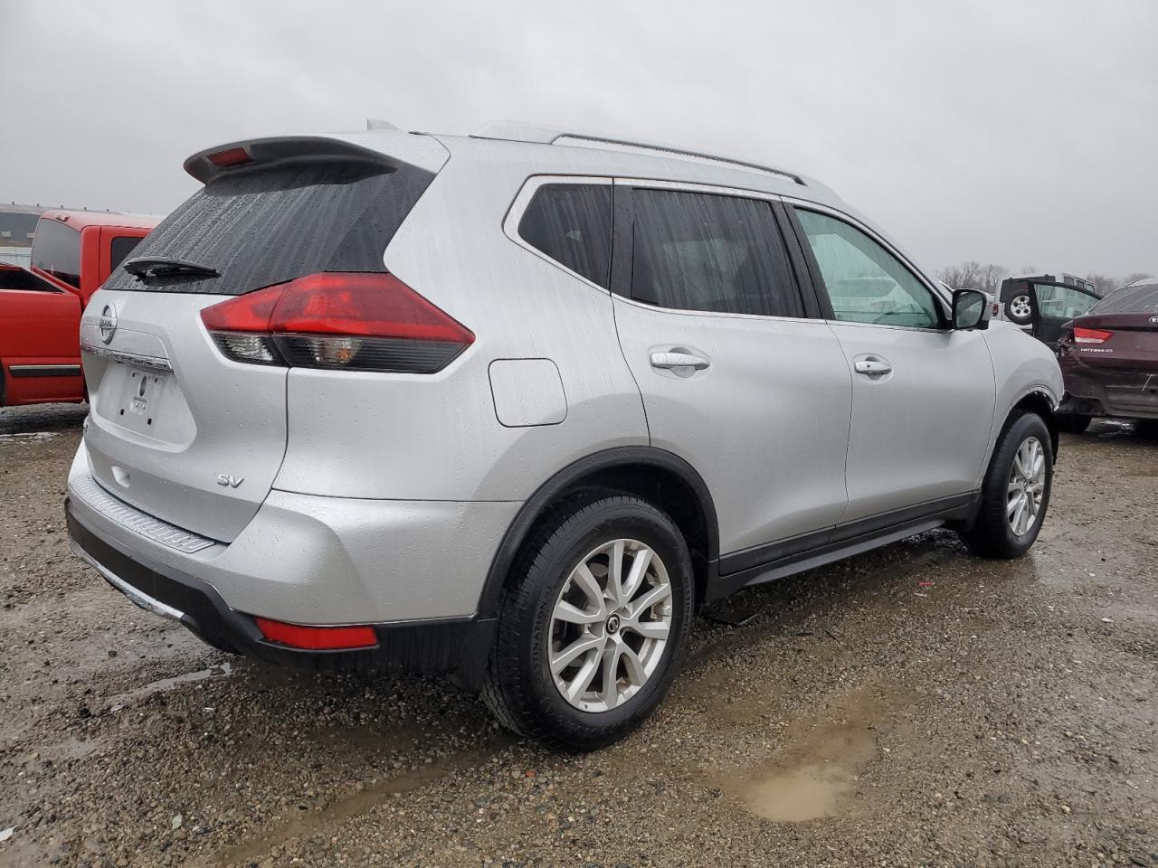 2018 NISSAN ROGUE S - Фото 3