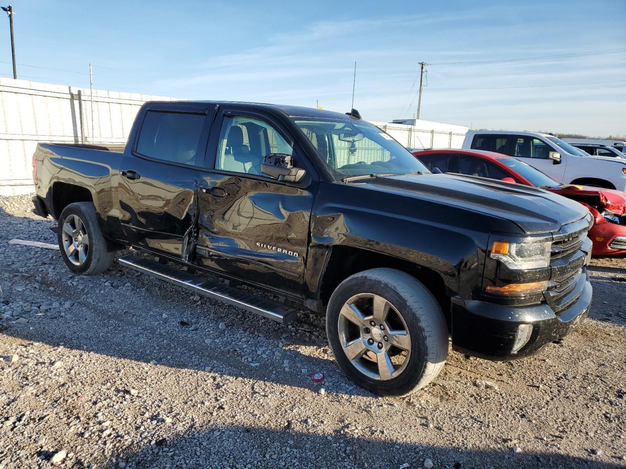 2017 CHEVROLET SILVERADO - Image 4
