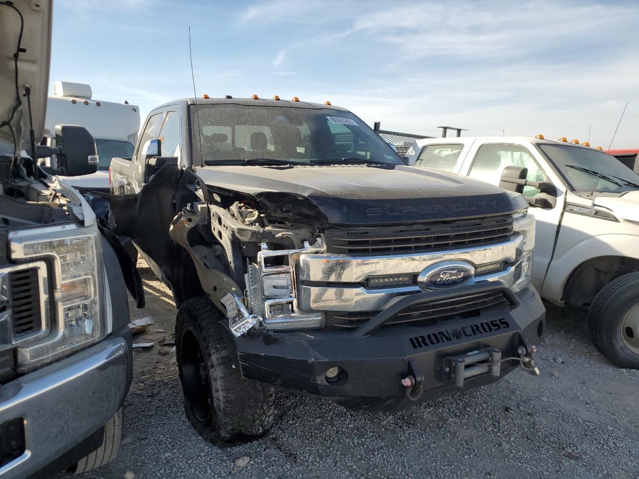 2017 FORD F350 SUPER - Image 4