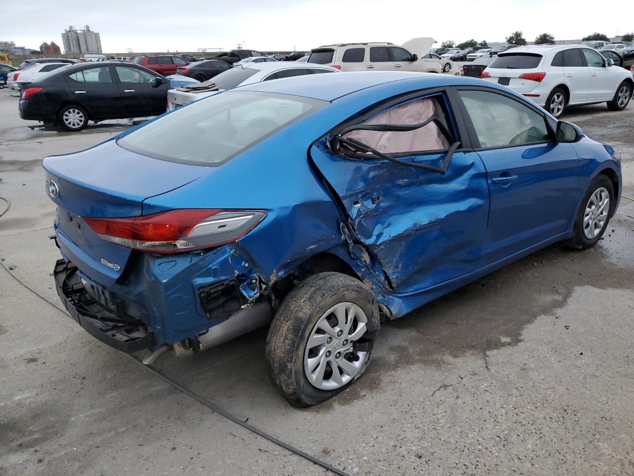 2018 HYUNDAI ELANTRA SE - Image 3