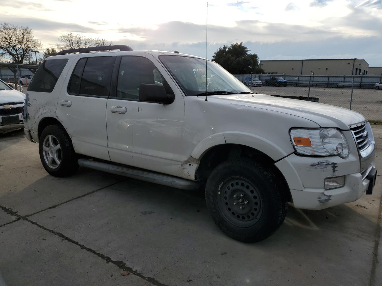 2010 FORD EXPLORER X - Image 4