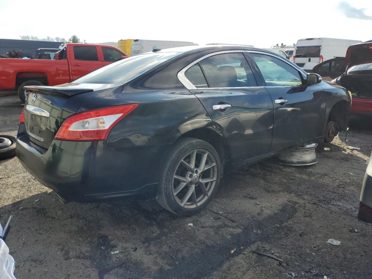 2011 NISSAN MAXIMA S - Image 3