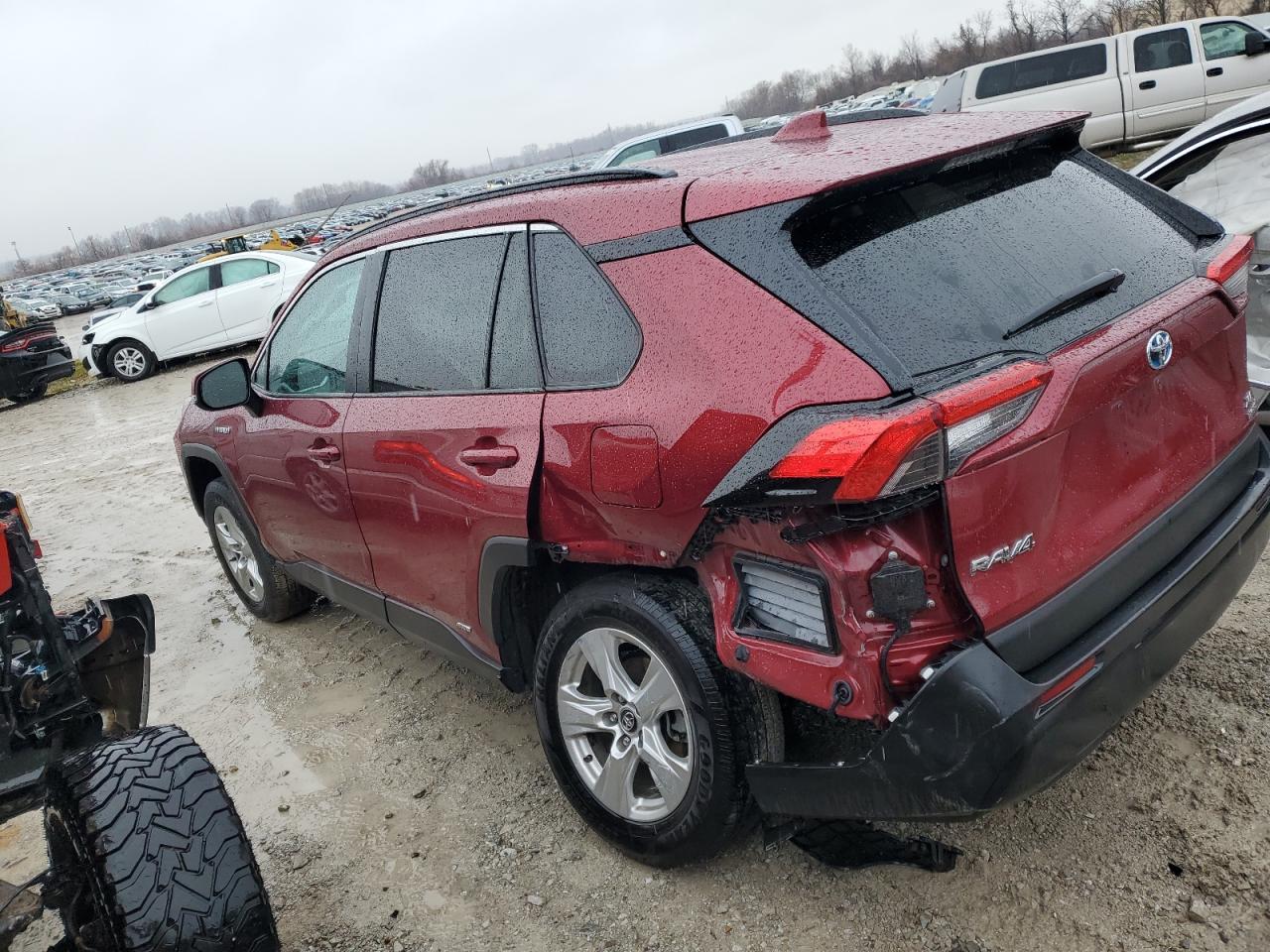 2020 TOYOTA RAV4 XLE - Image 2