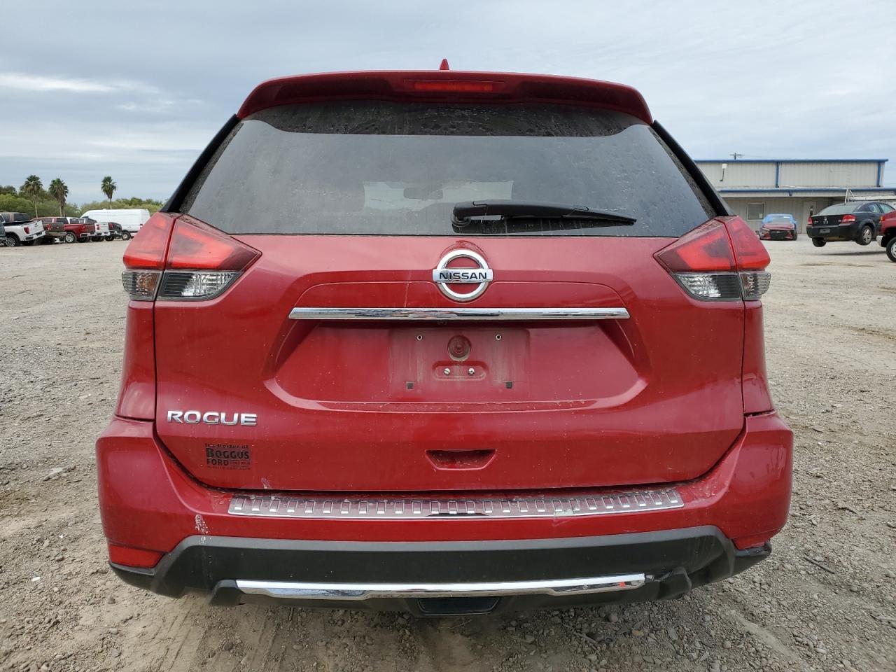 2017 NISSAN ROGUE S - Image 6