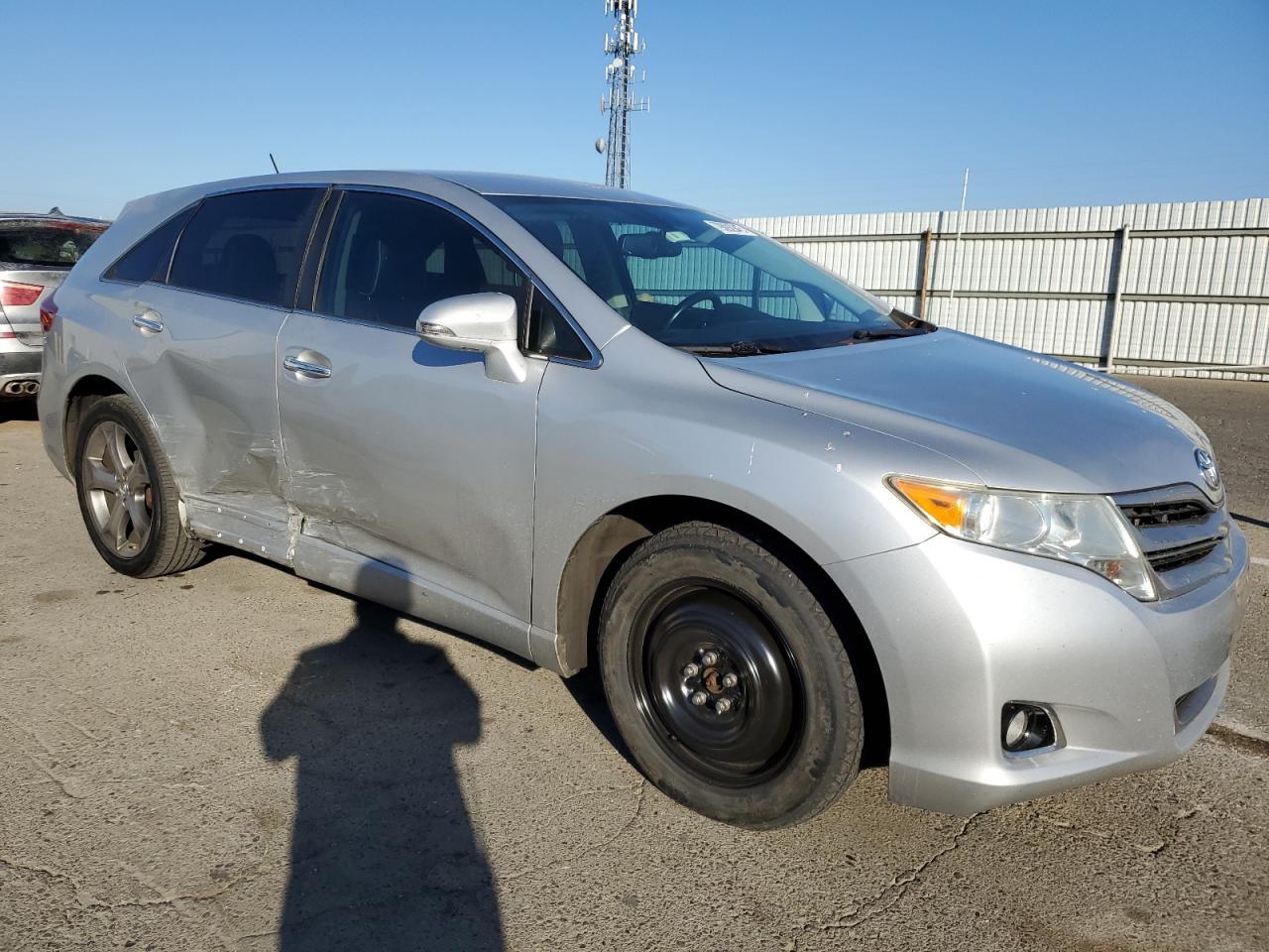 2013 TOYOTA VENZA LE - Фото 4