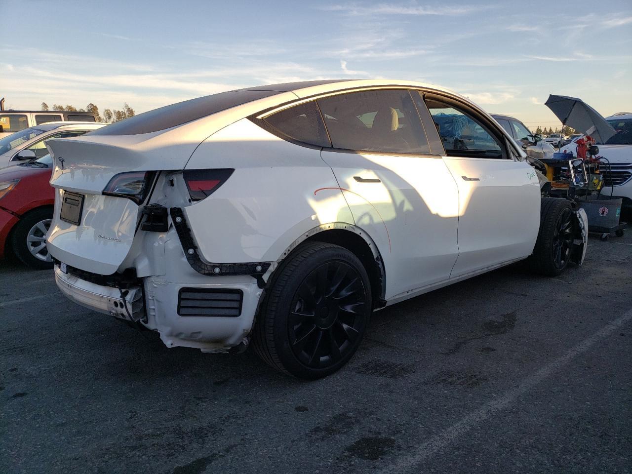 2022 TESLA MODEL Y - Image 3