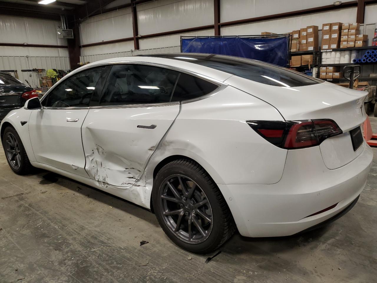 2019 TESLA MODEL 3 - Image 2