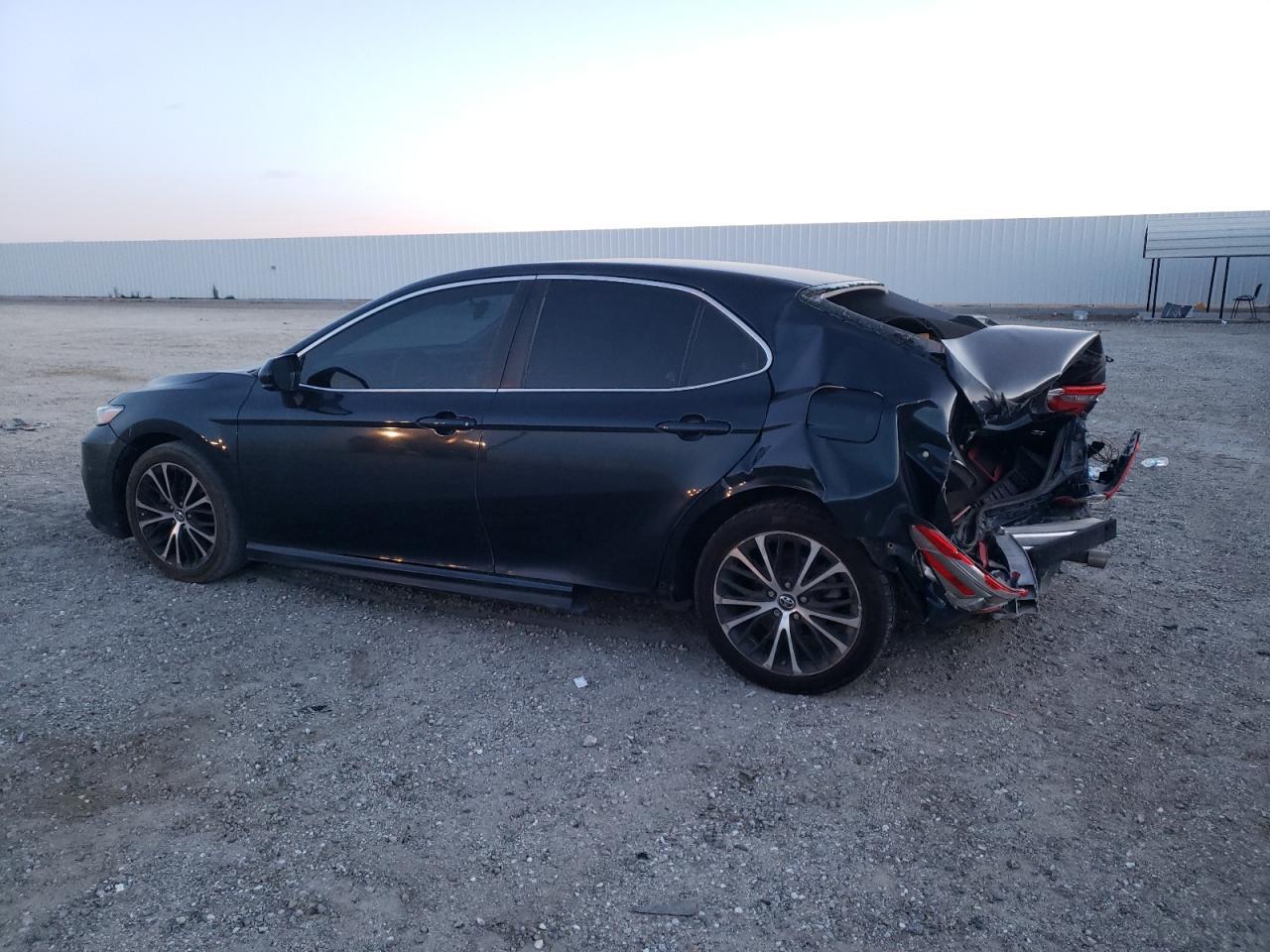2018 TOYOTA CAMRY L - Фото 2