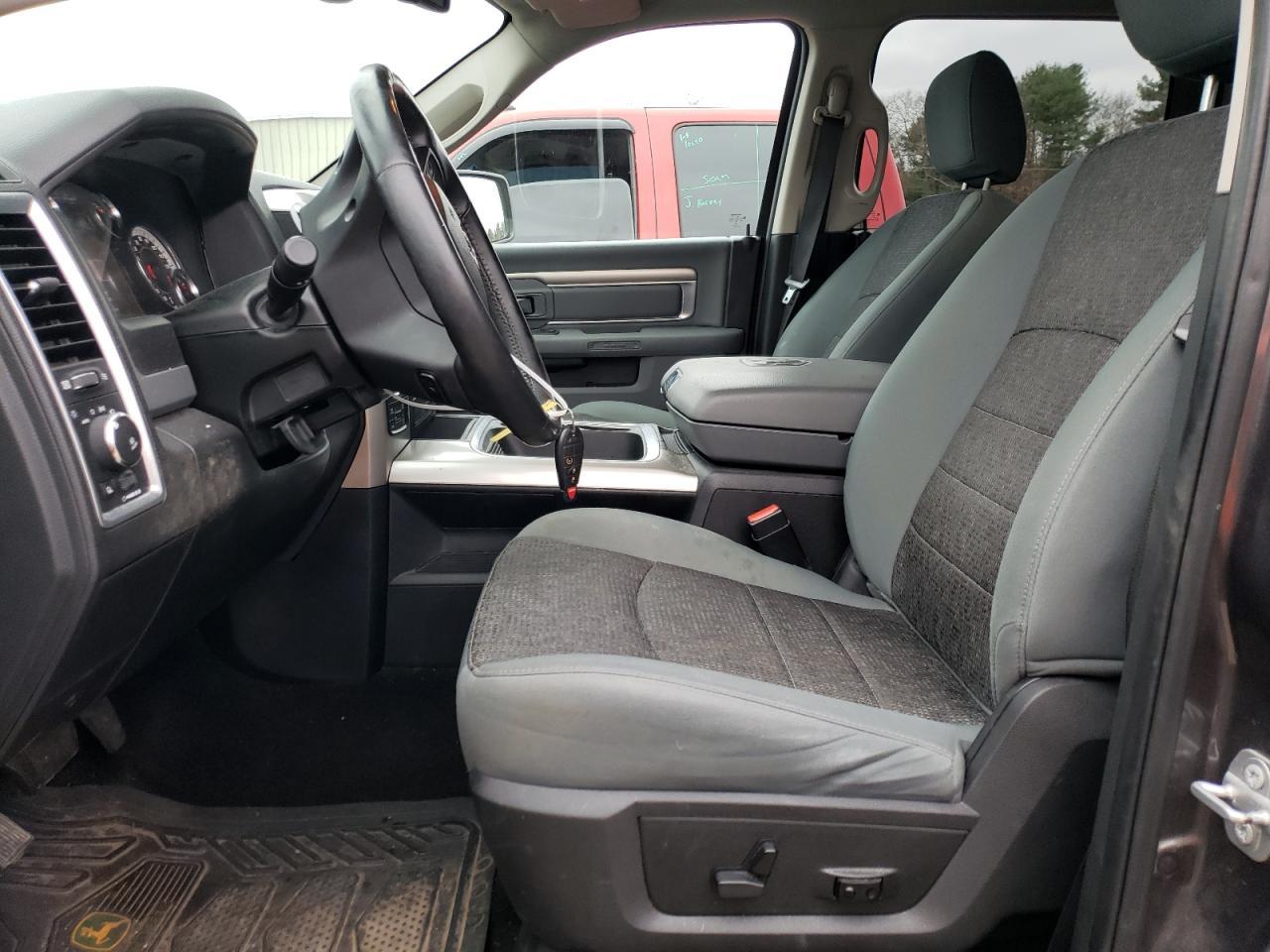 2017 RAM 1500 SLT - Image 7