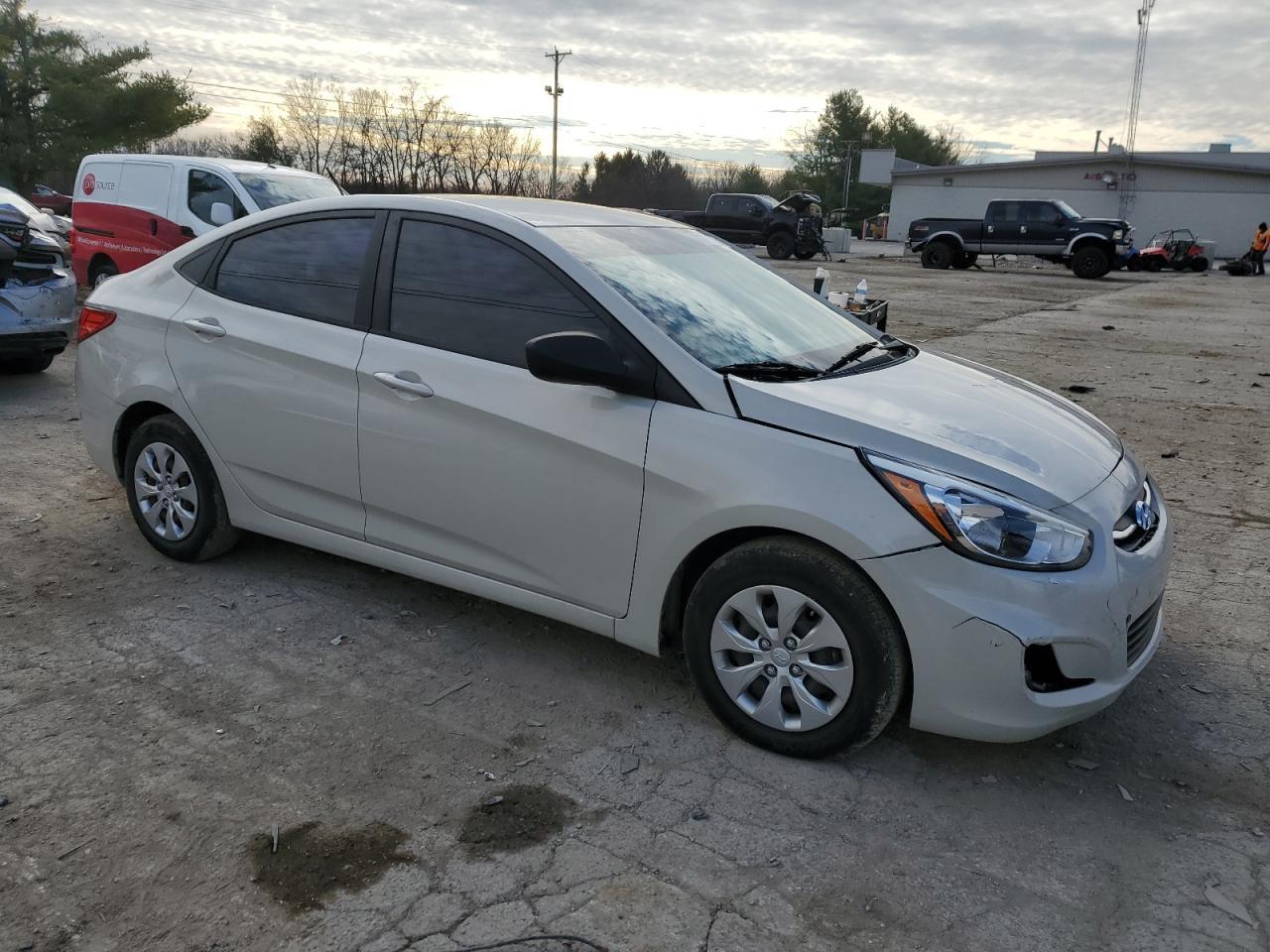 2016 HYUNDAI ACCENT SE - Фото 4