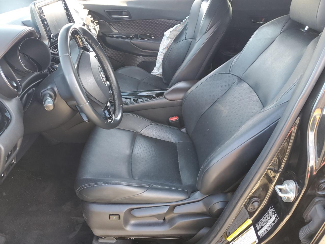 2019 TOYOTA C-HR XLE - Фото 7