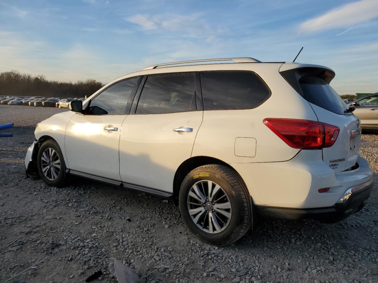 2018 NISSAN PATHFINDER - Image 2