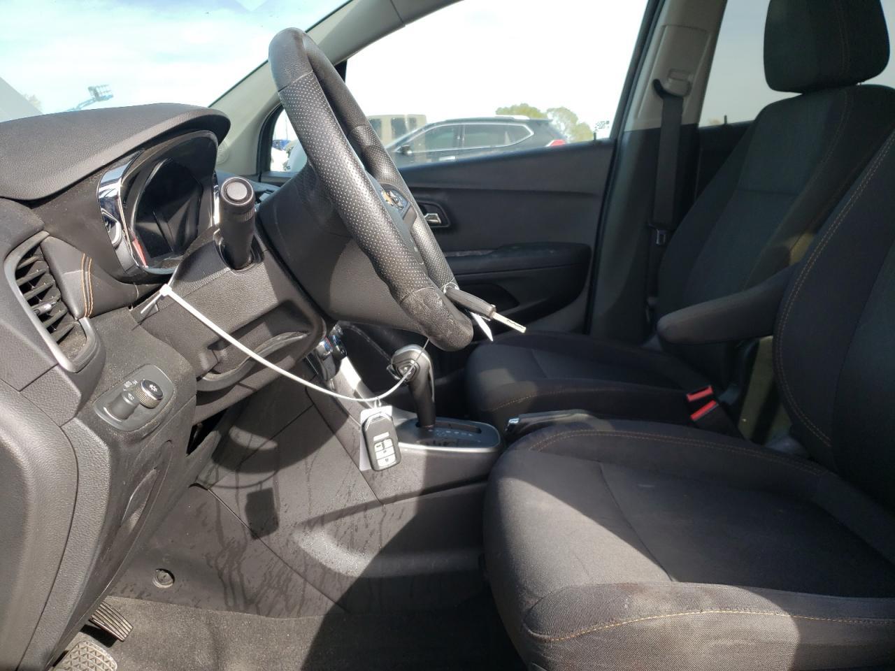 2018 CHEVROLET TRAX 1LT - Image 7