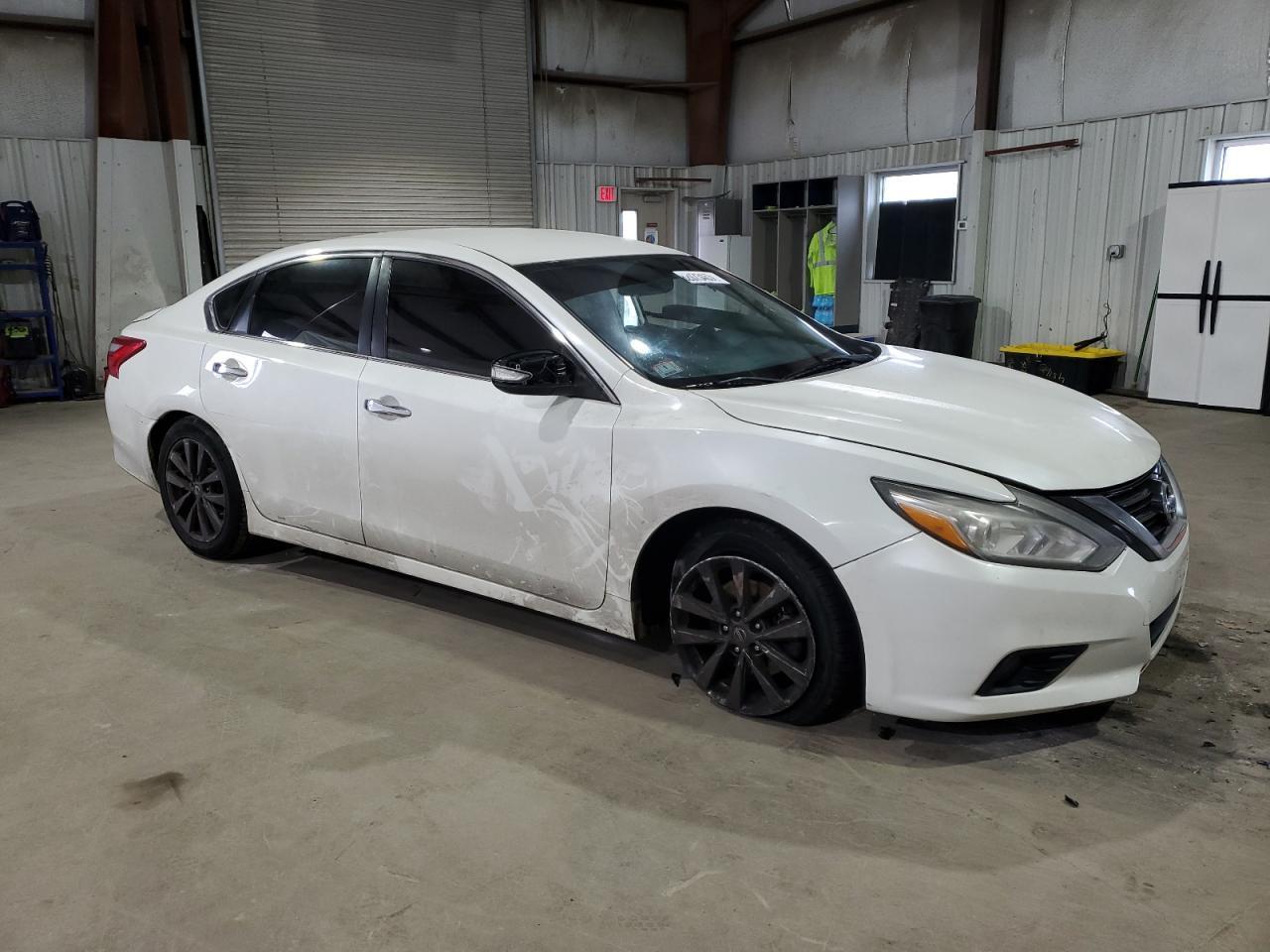 2017 NISSAN ALTIMA 2.5 - Image 4