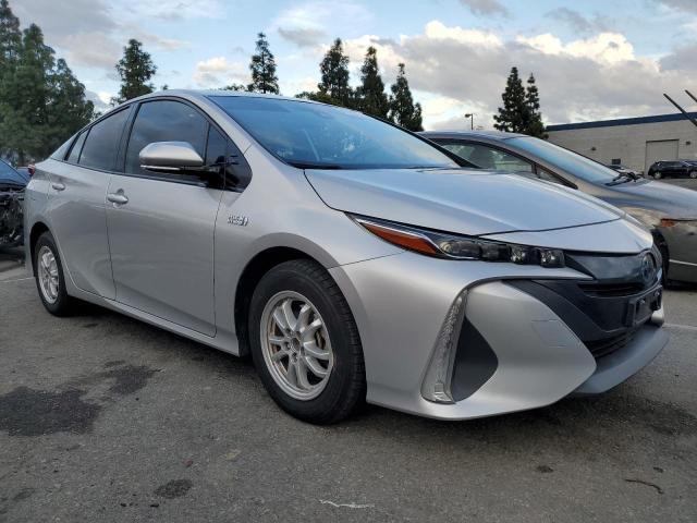 2020 Toyota Prius Prime Le - Фото 4