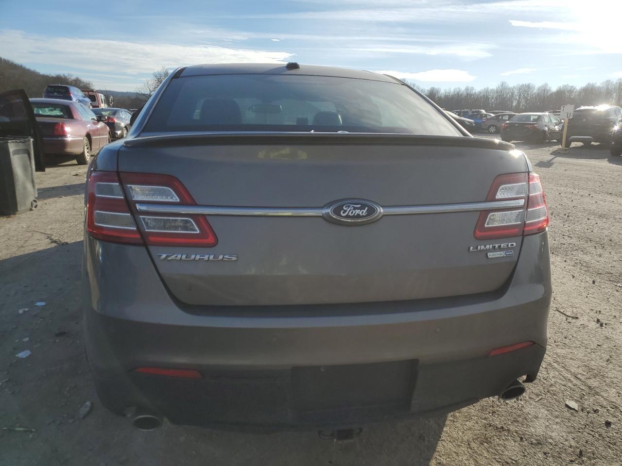 2013 FORD TAURUS LIM - Image 6