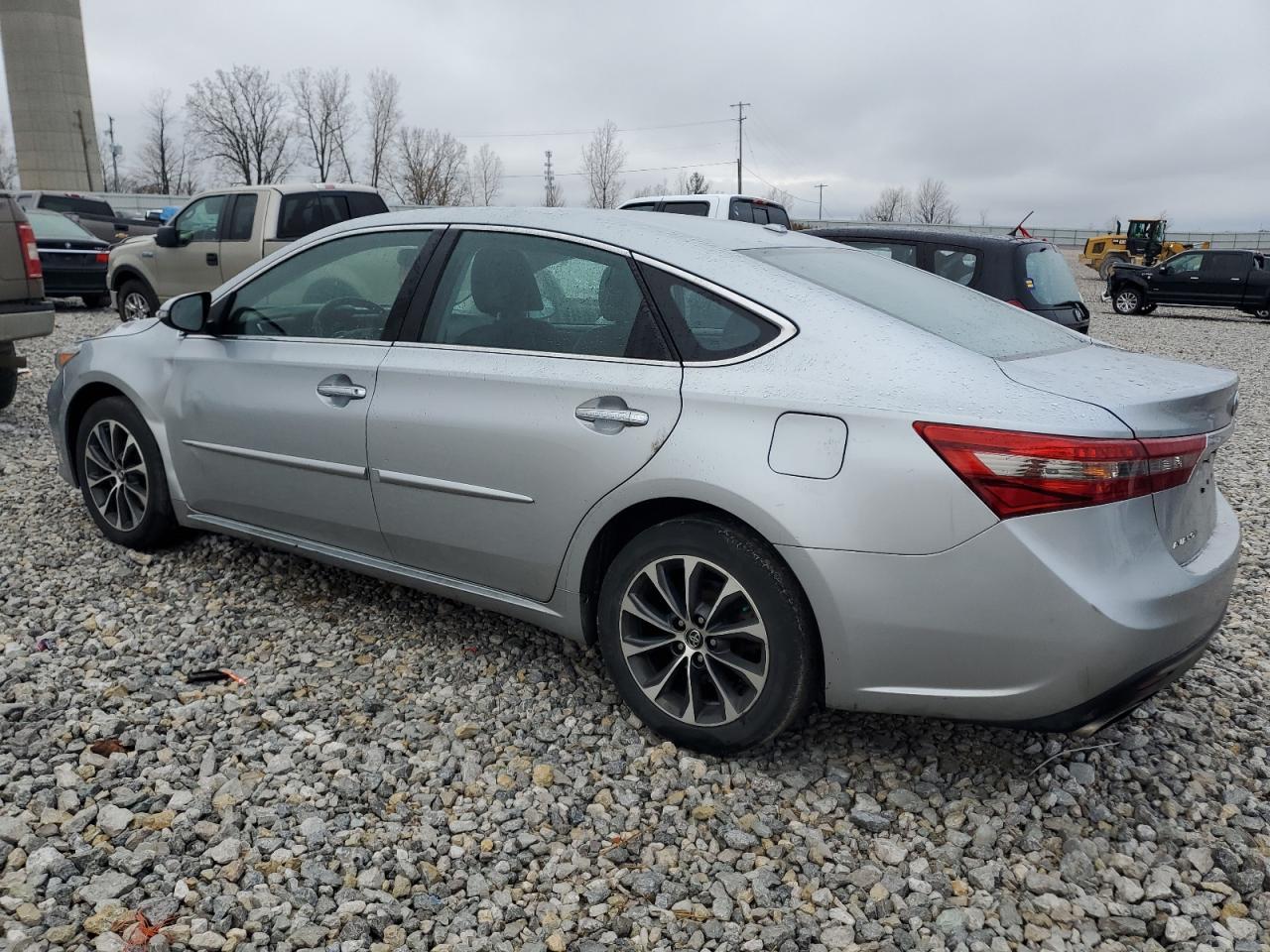 2016 TOYOTA AVALON XLE - Image 2