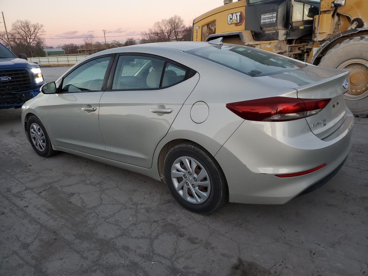 2017 HYUNDAI ELANTRA SE - Фото 2
