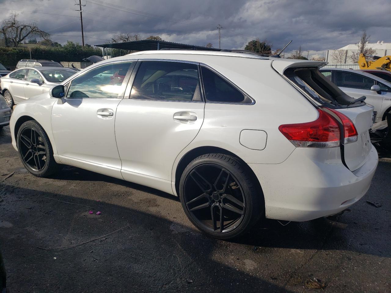 2012 TOYOTA VENZA LE - Фото 2