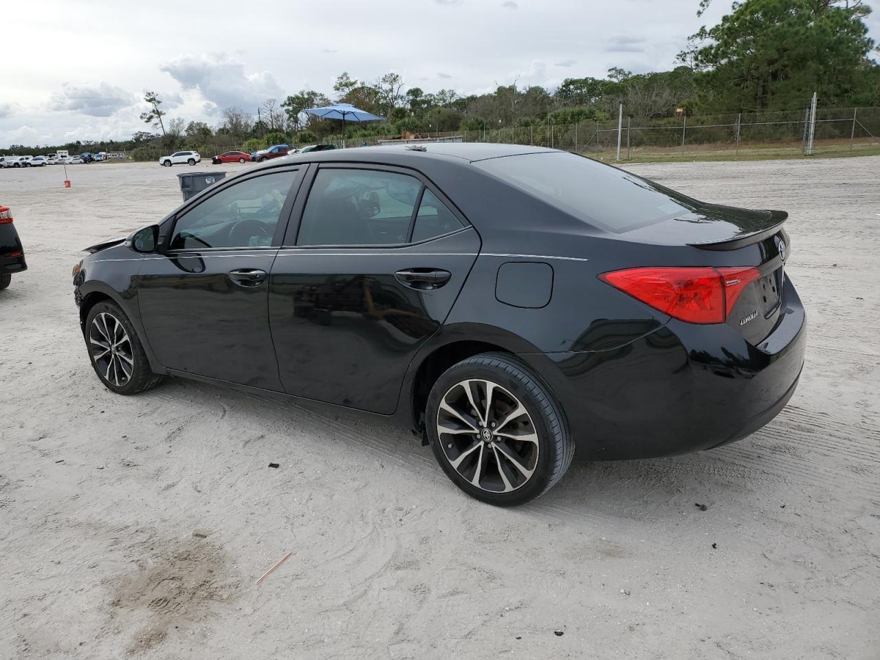2019 TOYOTA COROLLA L - Фото 2