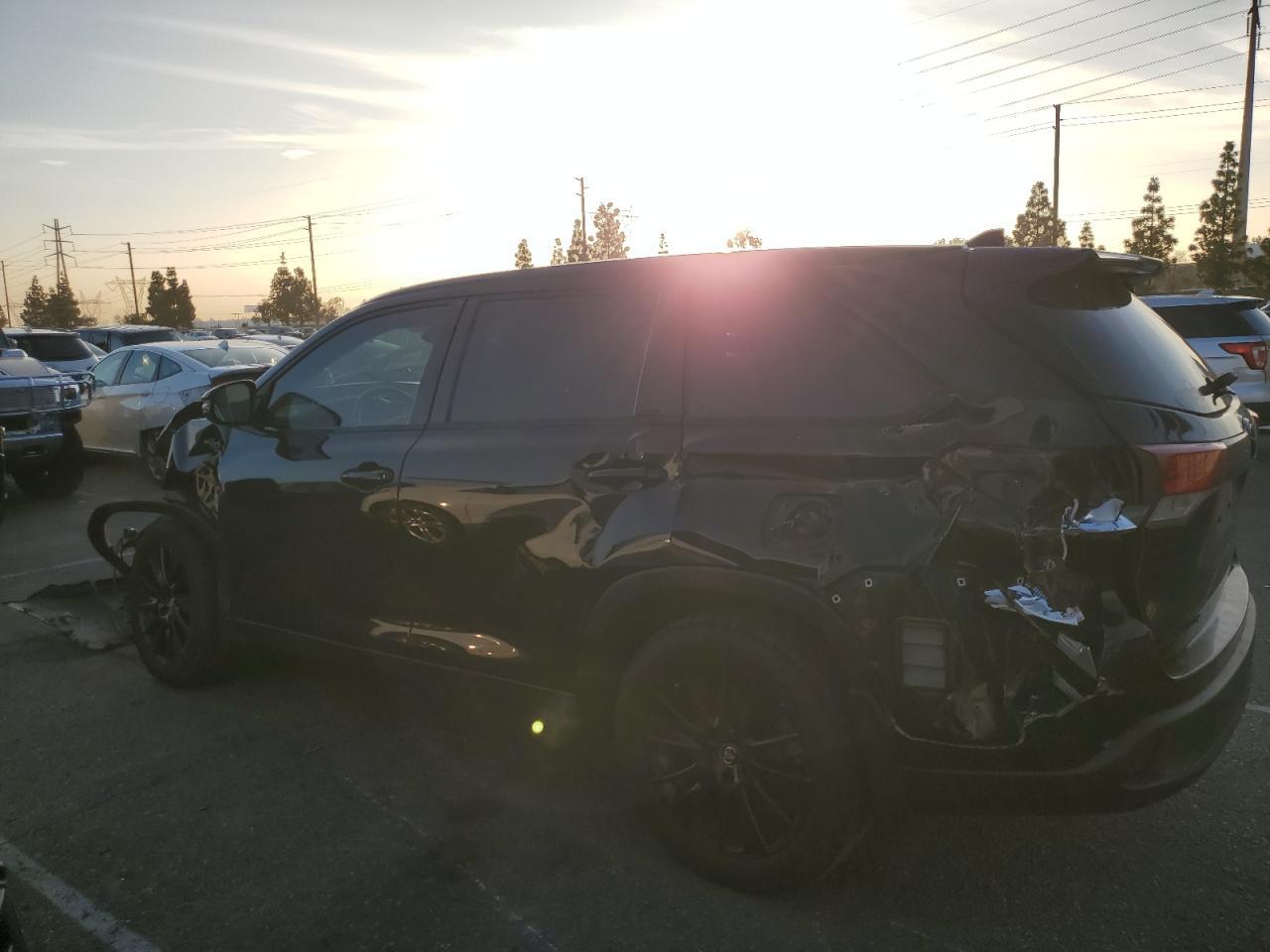 2019 TOYOTA HIGHLANDER - Image 2