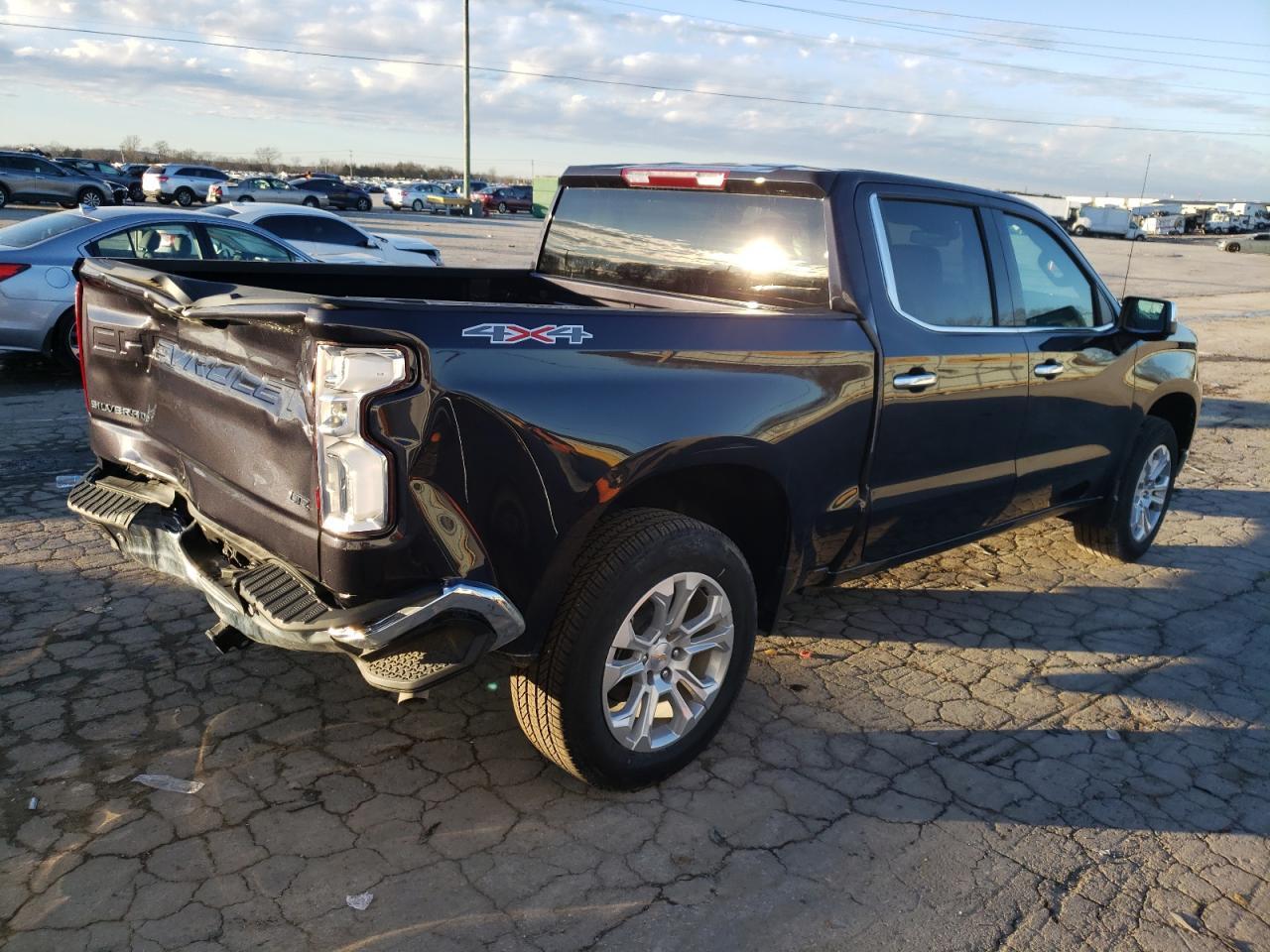 2023 CHEVROLET SILVERADO - Image 3