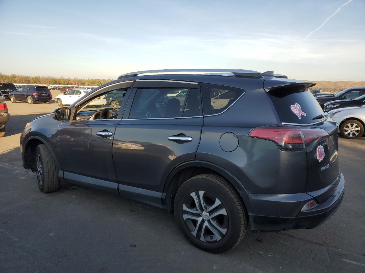 2016 TOYOTA RAV4 LE - Фото 2