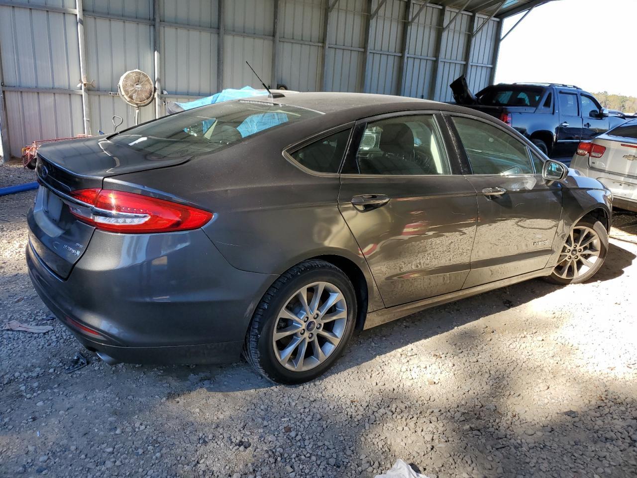 2017 FORD FUSION SE - Image 3