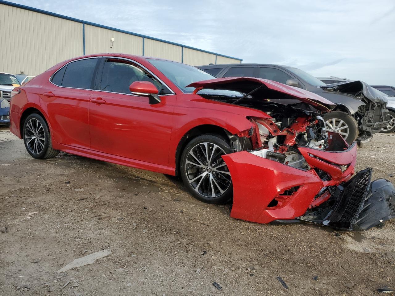 2020 TOYOTA CAMRY SE - Image 4