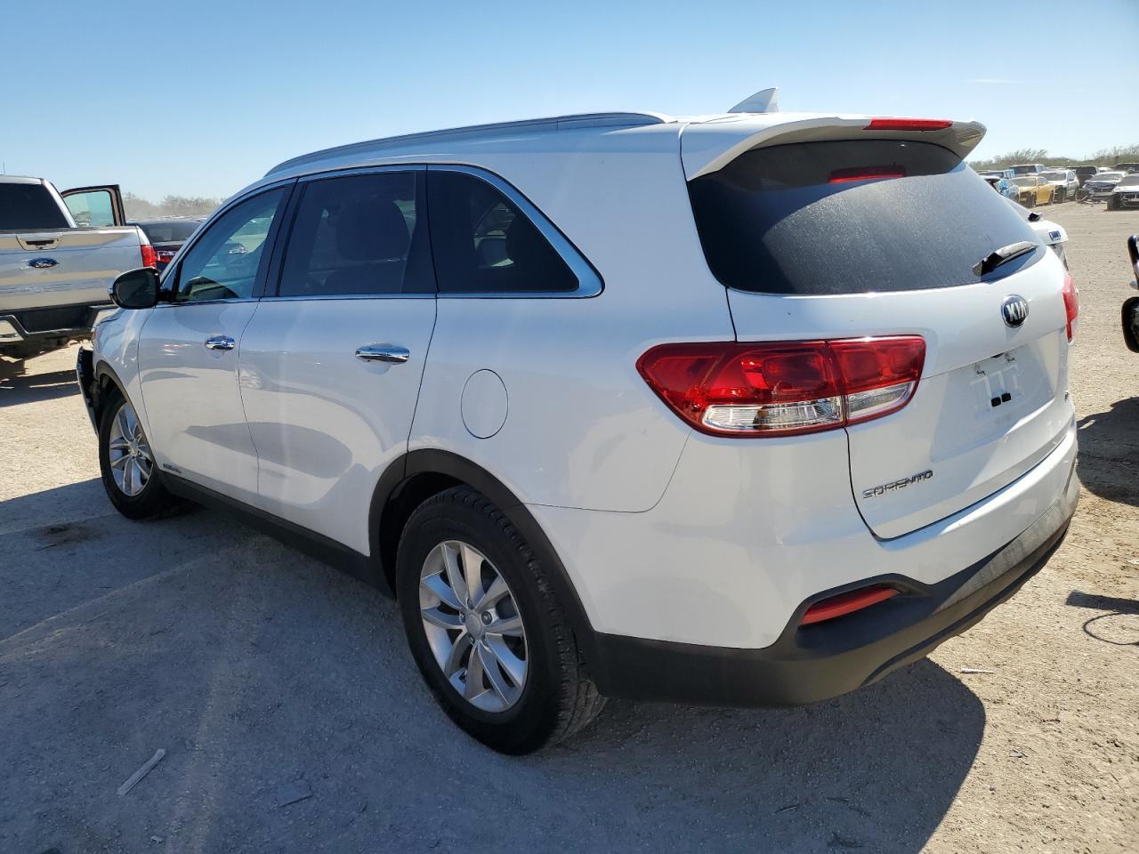 2016 KIA SORENTO LX - Image 2