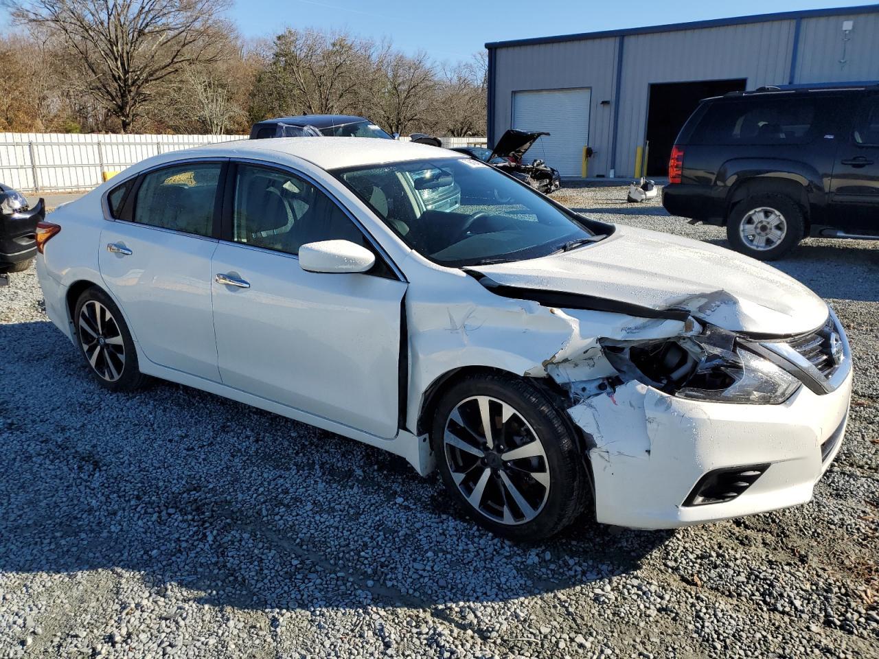 2018 NISSAN ALTIMA 2.5 - Фото 4