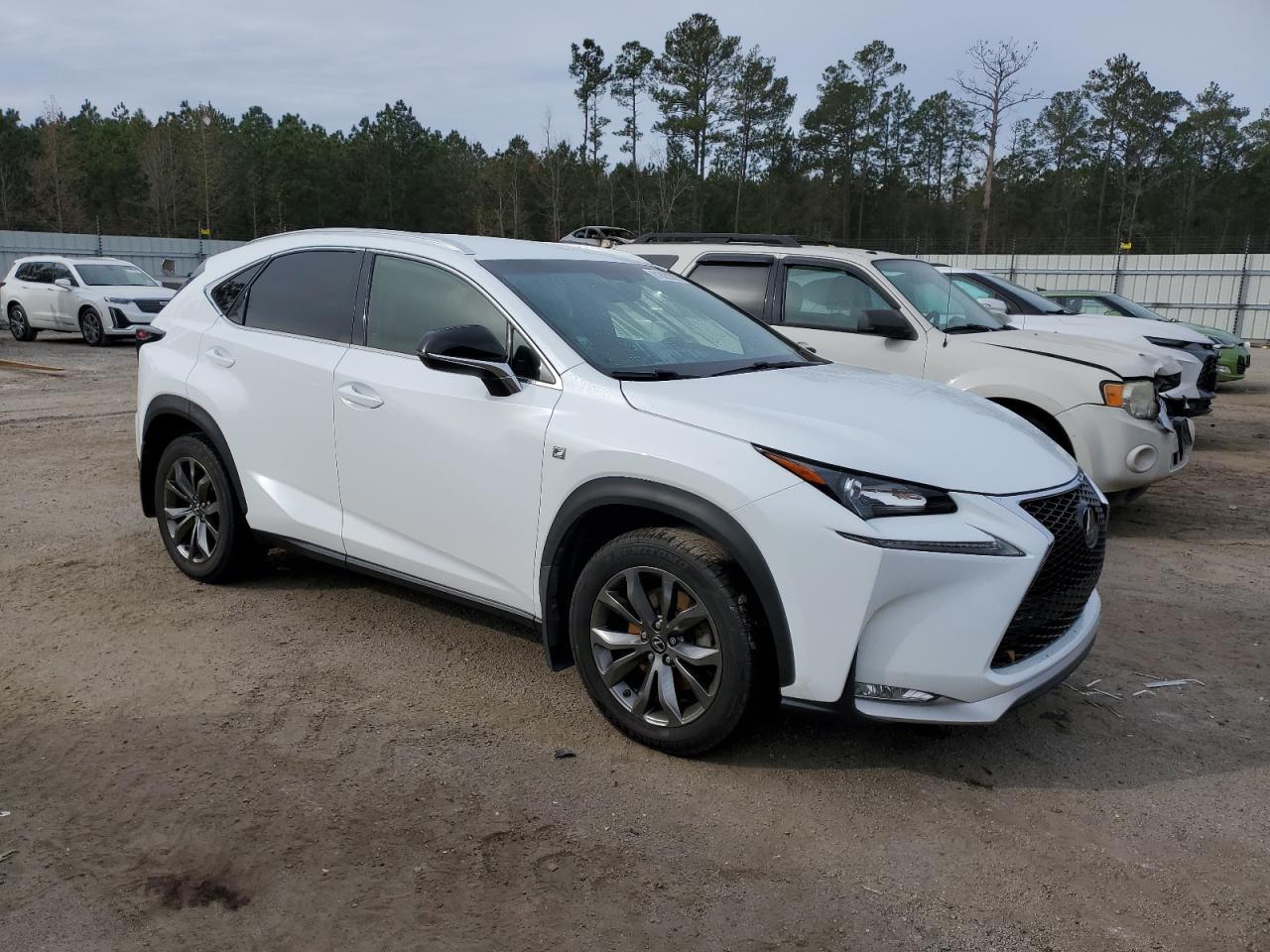 2017 LEXUS NX 200T BA - Фото 4