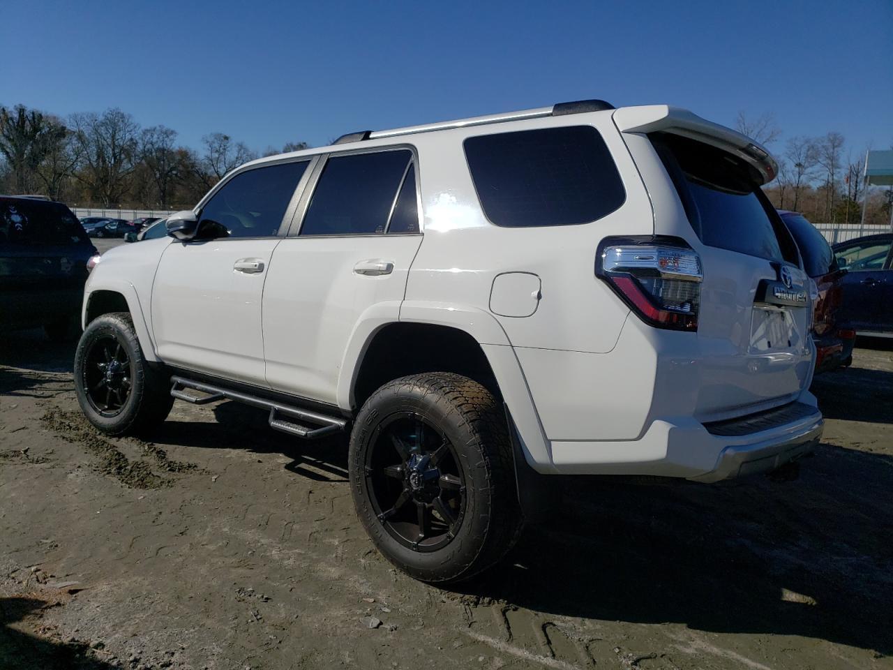 2018 TOYOTA 4RUNNER SR - Фото 2