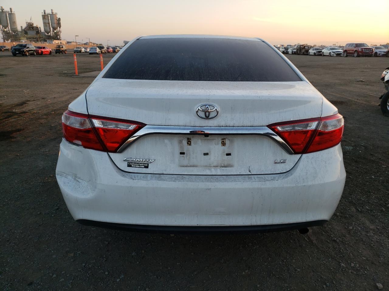 2017 TOYOTA CAMRY LE - Фото 6