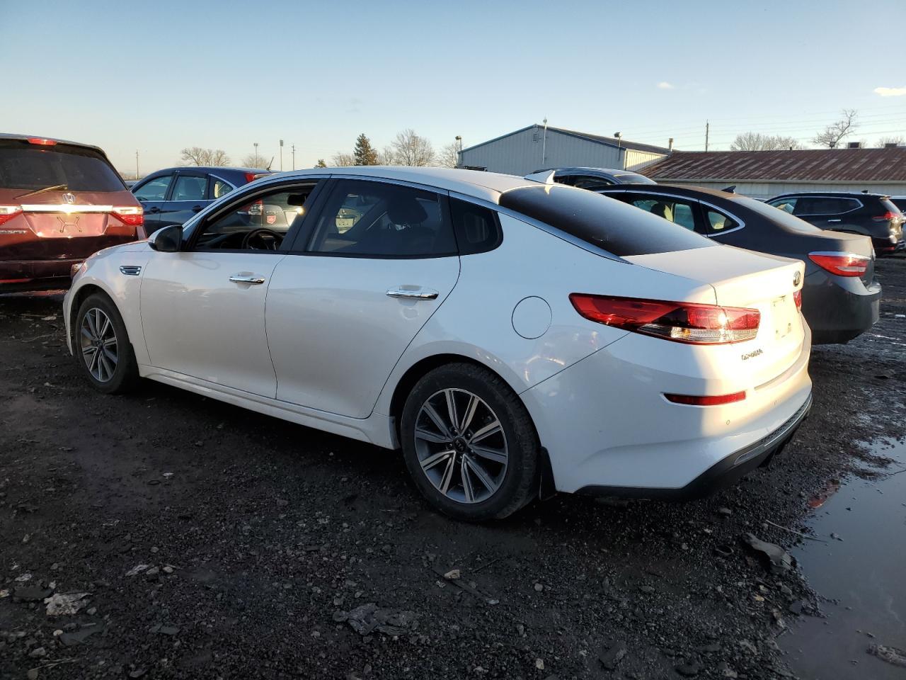 2019 KIA OPTIMA LX - Фото 2