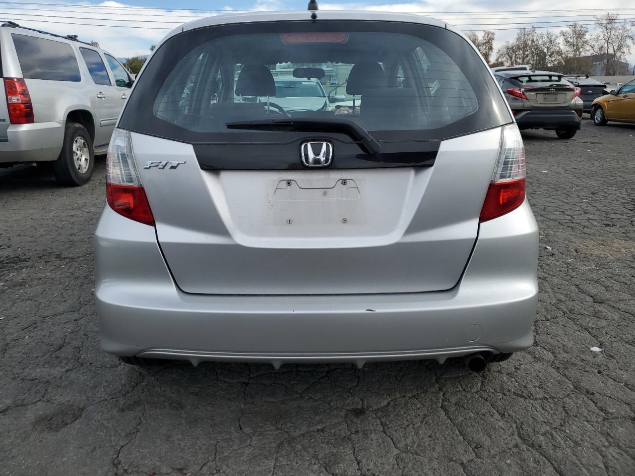 2011 HONDA FIT - Фото 6