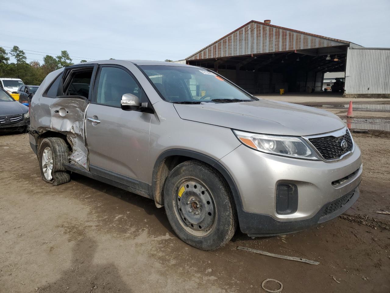 2014 KIA SORENTO LX - Image 4