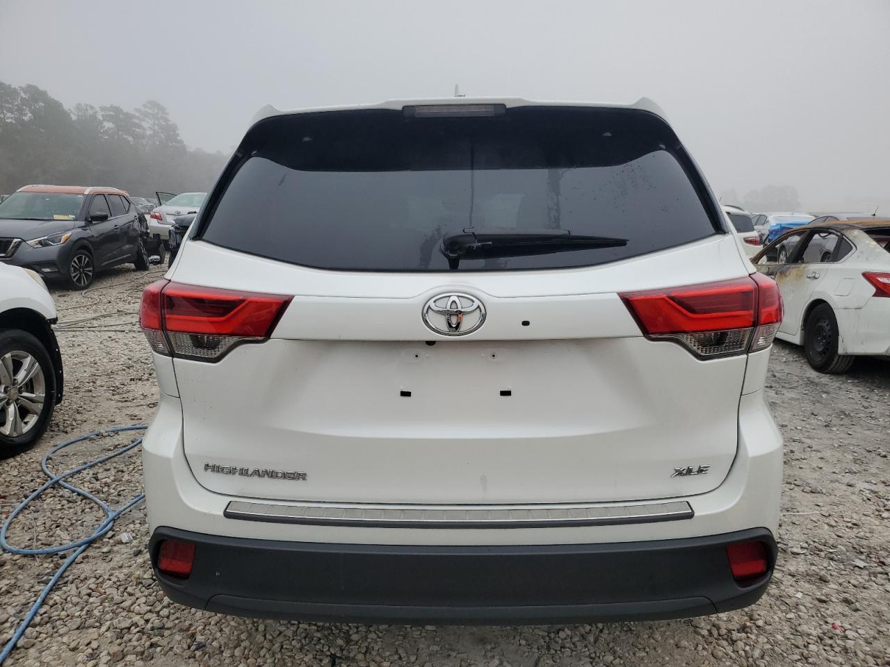 2019 TOYOTA HIGHLANDER - Image 6
