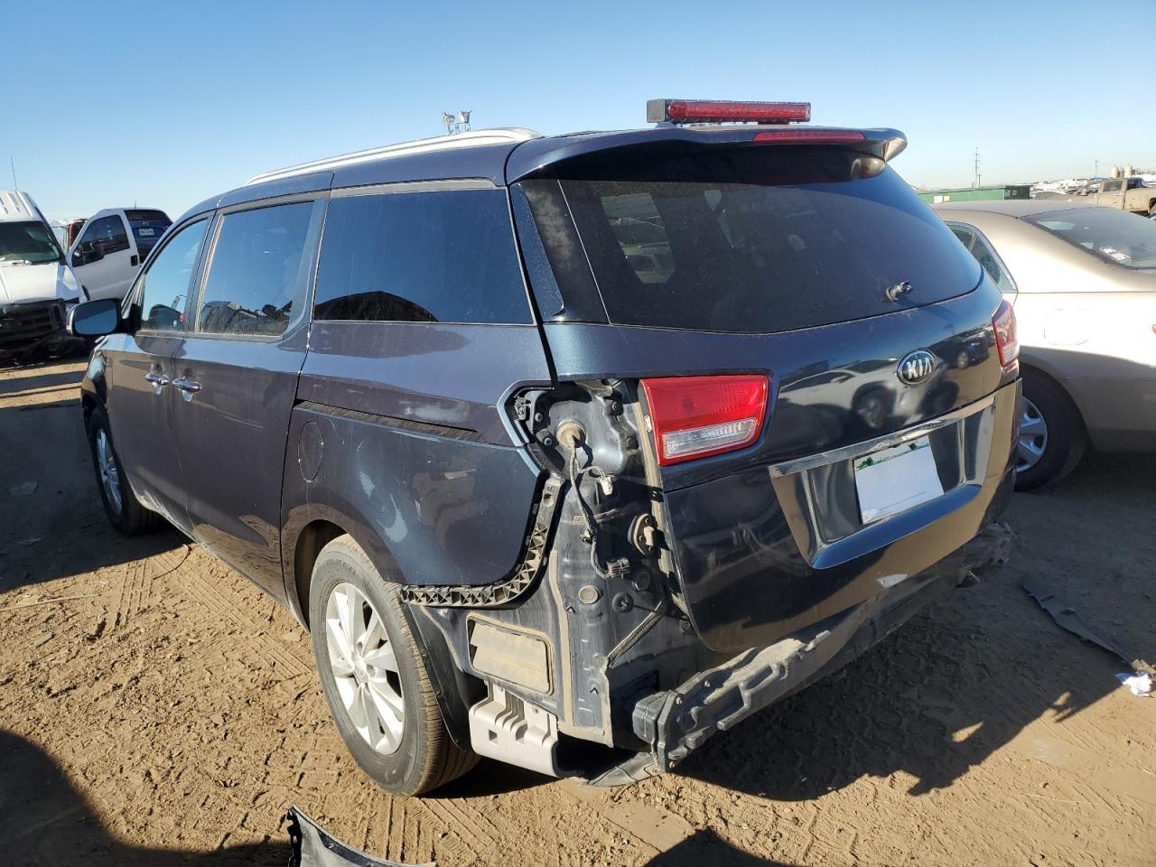 2016 KIA SEDONA LX - Фото 2