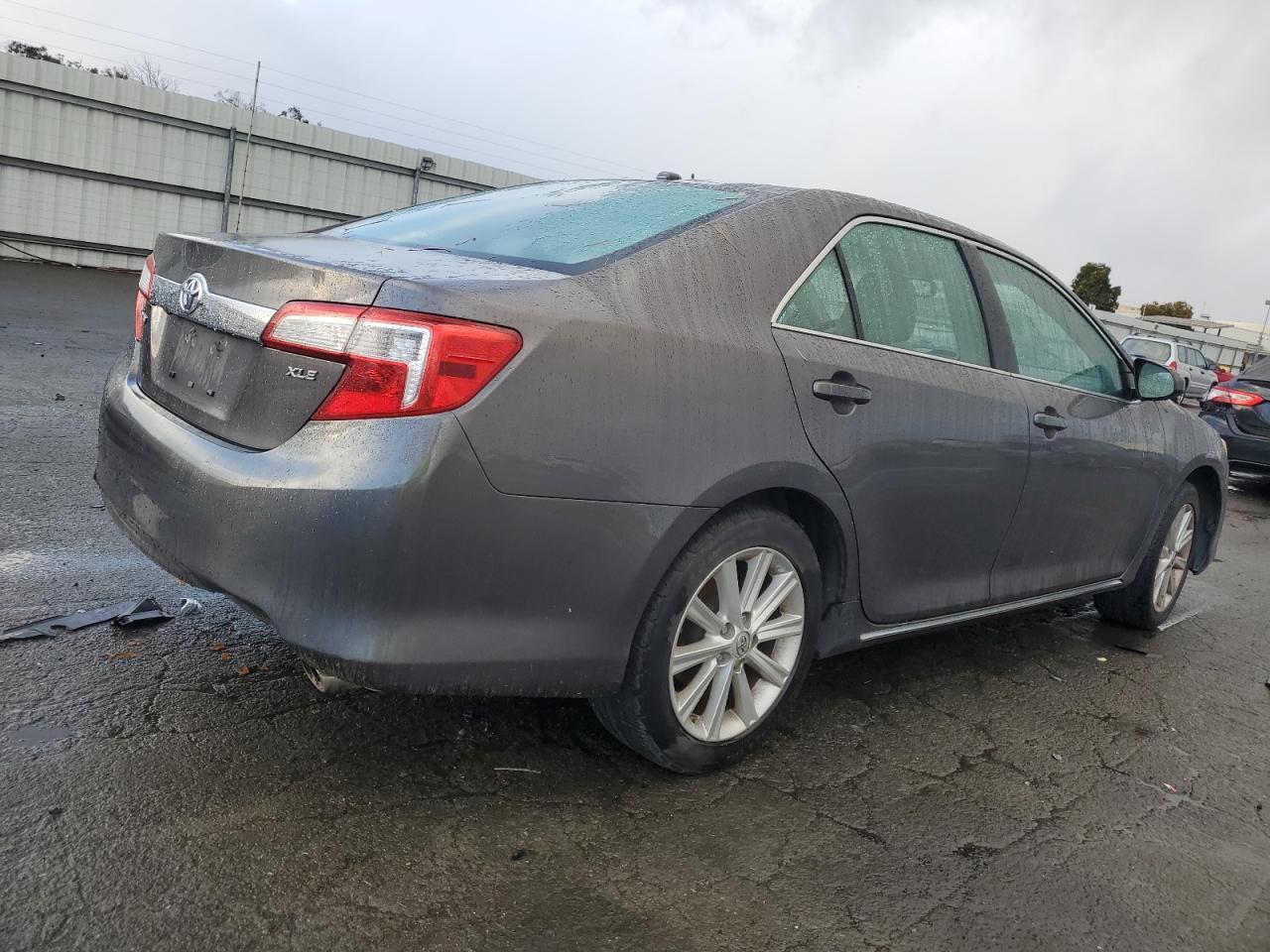 2014 TOYOTA CAMRY L - Image 3