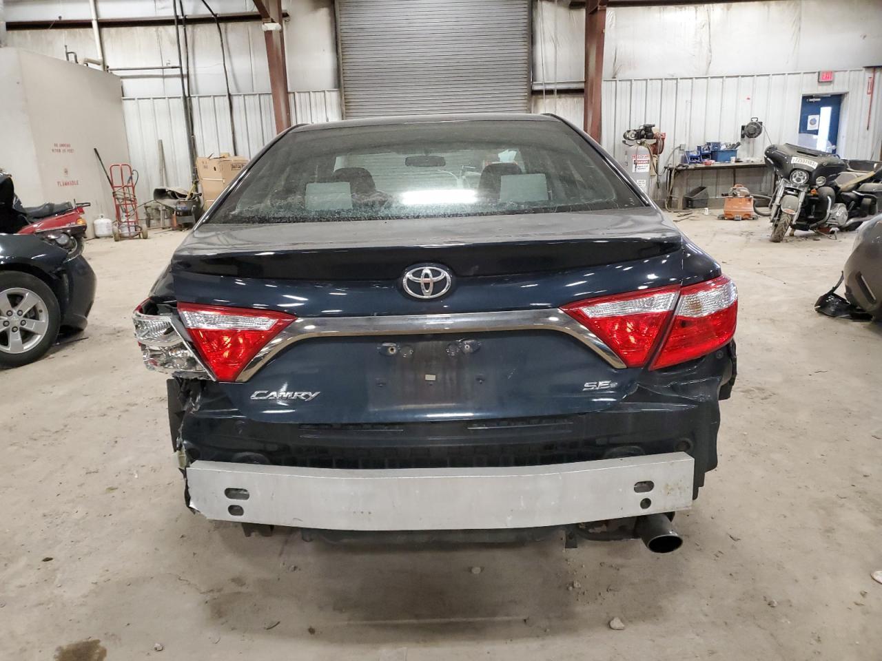 2017 TOYOTA CAMRY LE - Фото 6
