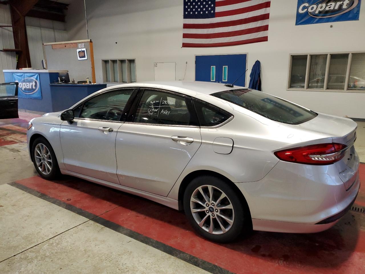 2017 FORD FUSION SE - Фото 2