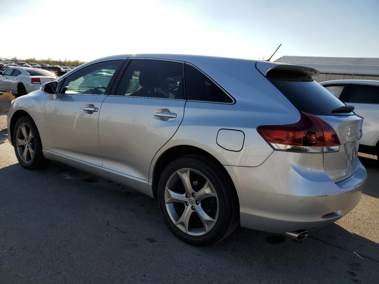 2013 TOYOTA VENZA LE - Фото 2