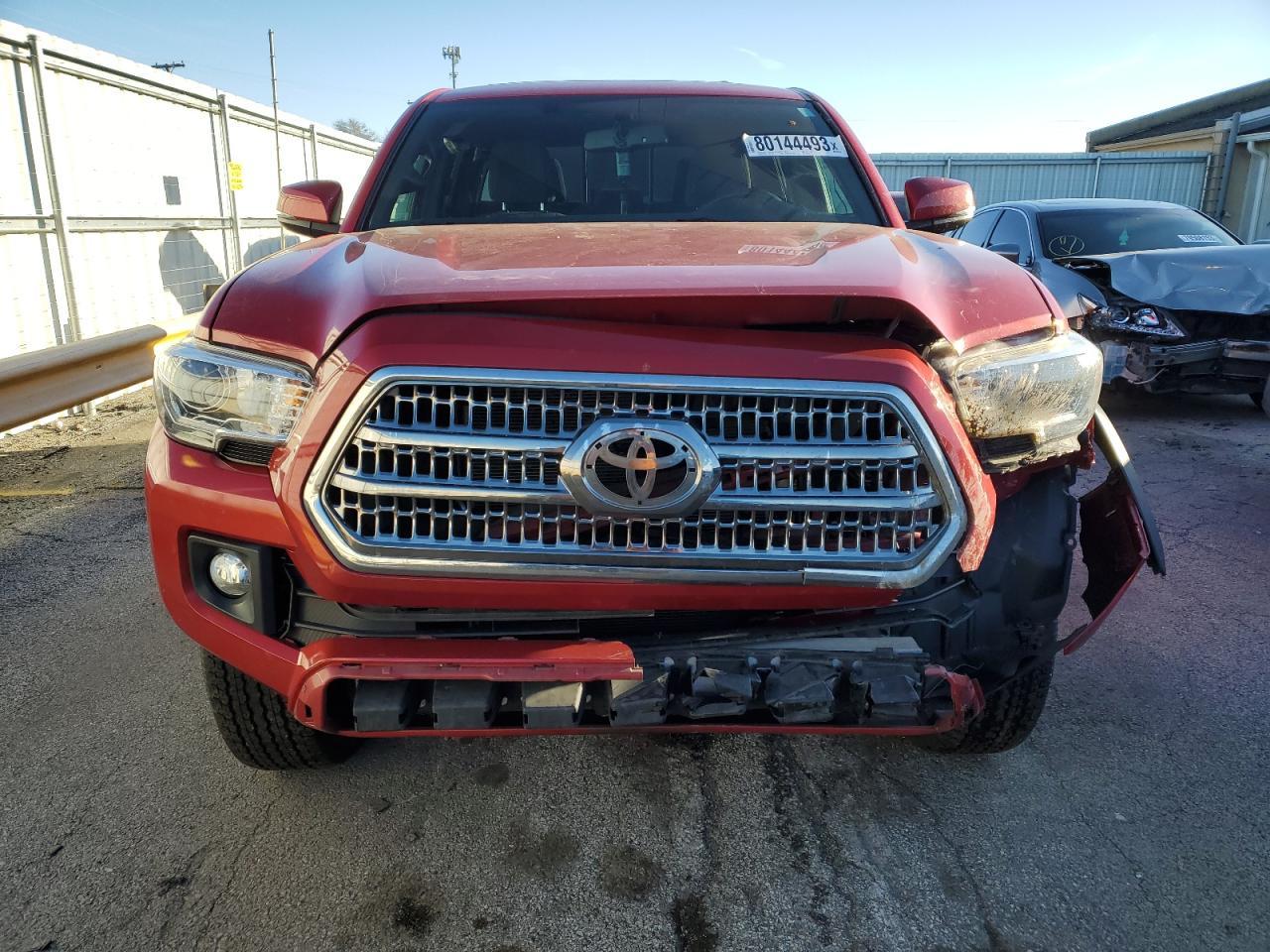 2017 TOYOTA TACOMA DOU - Фото 5