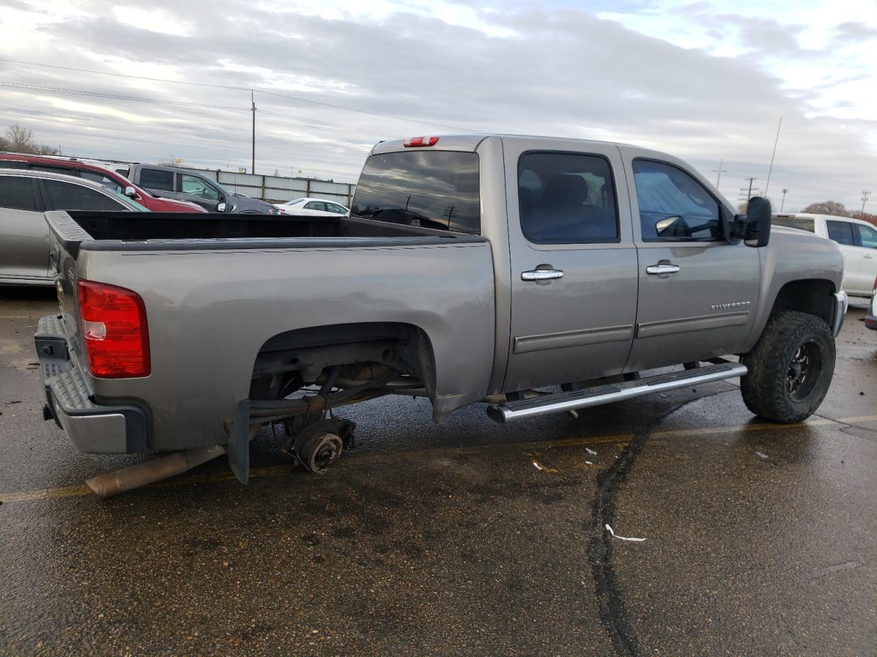 2012 CHEVROLET SILVERADO - Image 3
