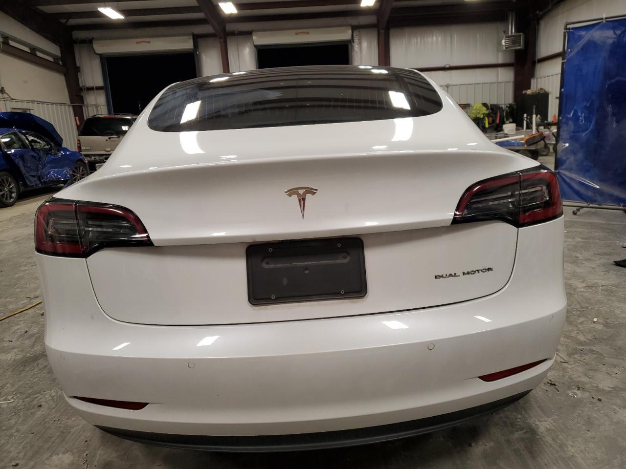 2019 TESLA MODEL 3 - Image 6